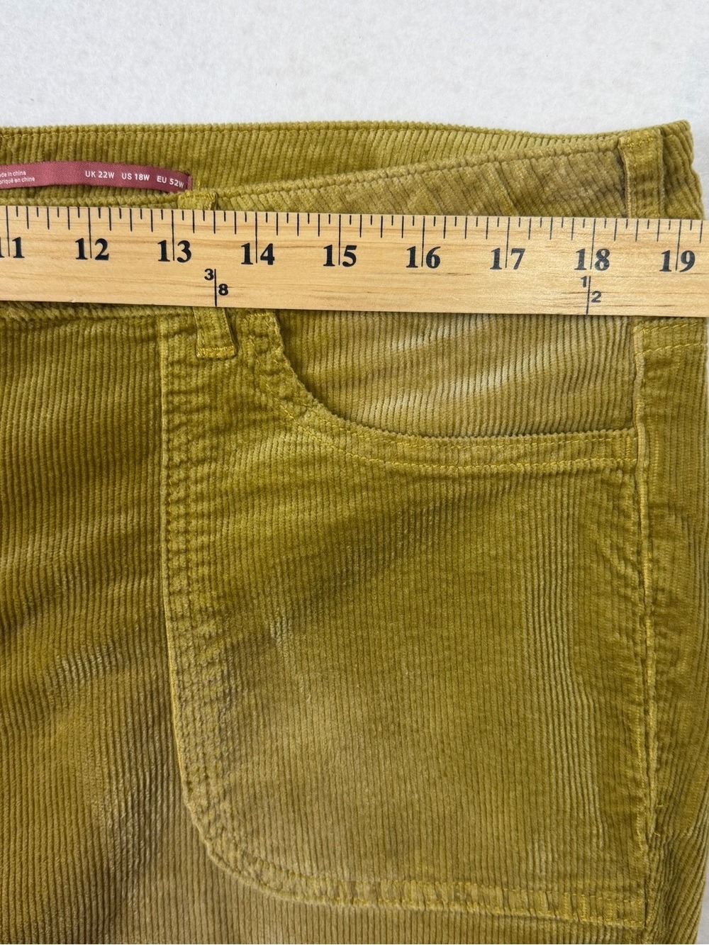 Anthropologie PILCRO The Icon Low Rise Corduroy Chop Pocket Flare Jeans Sz 18W - Picture 7 of 10